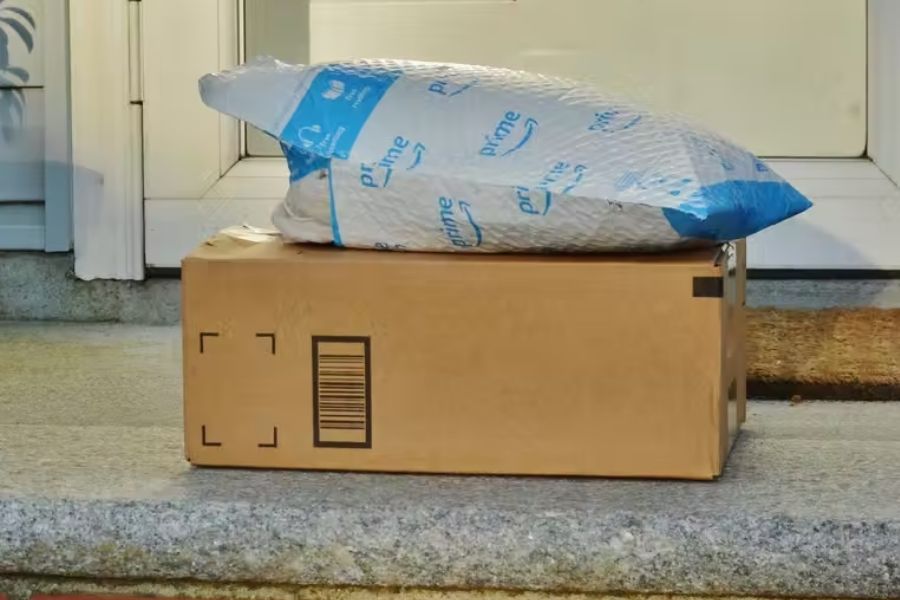 Bubble mailer and shipping box